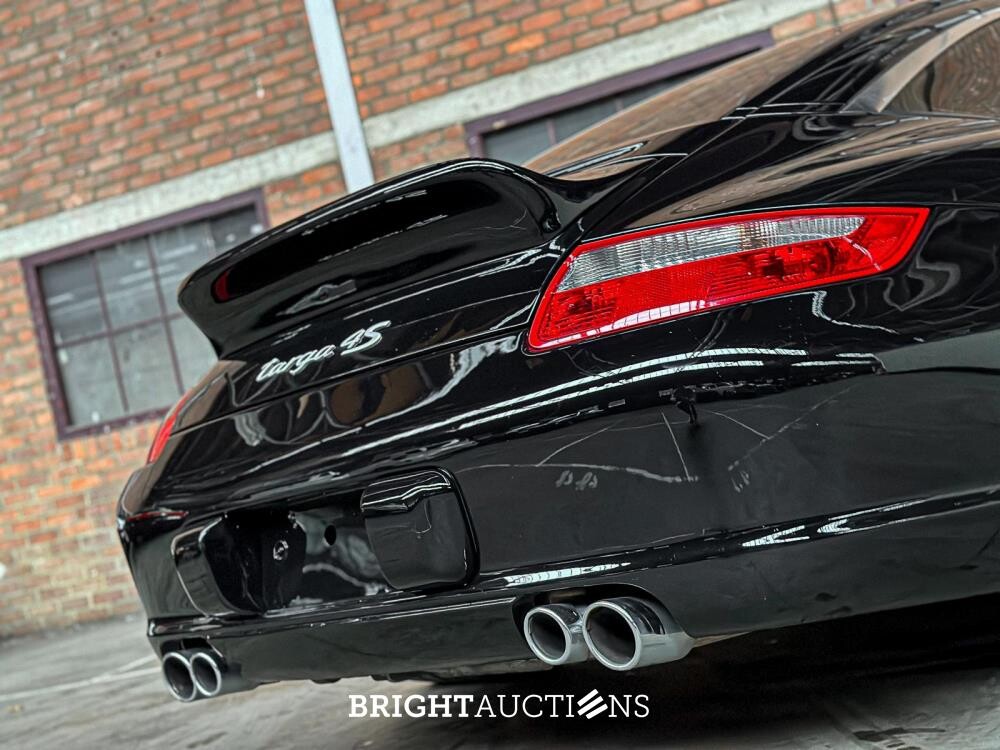 Porsche 911 Targa 4S 997 -Hand shifted- 381hp 2008 Youngtimer -Triple Black & Red Belts-