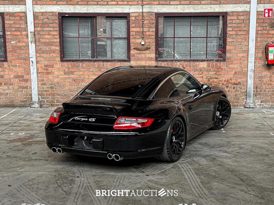 Porsche 911 Targa 4S 997 -Handgeschakeld- 381pk 2008 Youngtimer -Triple Black & Red Belts-