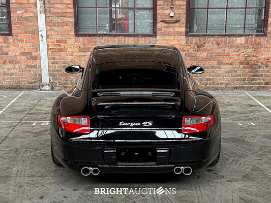 Porsche 911 Targa 4S 997 -Handgeschakeld- 381pk 2008 Youngtimer -Triple Black & Red Belts-