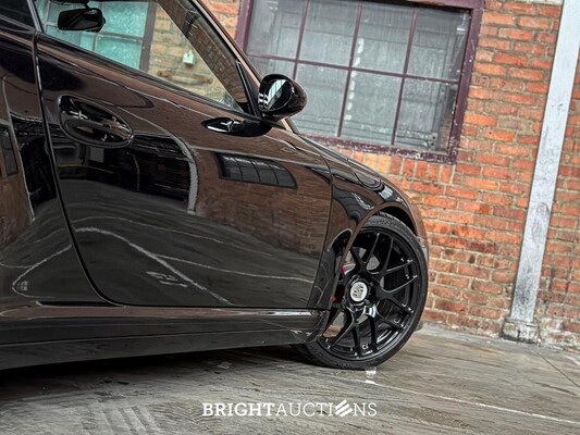 Porsche 911 Targa 4S 997 -Handgeschakeld- 381pk 2008 Youngtimer -Triple Black & Red Belts-