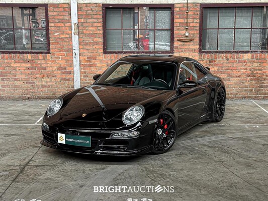 Porsche 911 Targa 4S 997 -Handgeschakeld- 381pk 2008 Youngtimer -Triple Black & Red Belts-
