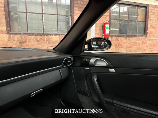 Porsche 911 Targa 4S 997 -Handgeschakeld- 381pk 2008 Youngtimer -Triple Black & Red Belts-