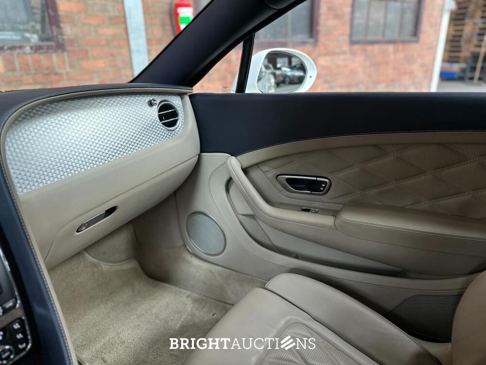 Bentley Continental GT 6.0 W12 575pk 2012 -Facelift- (49.000 km)