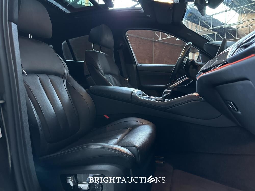 BMW X6 M50i High Executive 4.4 V8 530pk 2020 G06 (Origineel-NL), H-781-RJ