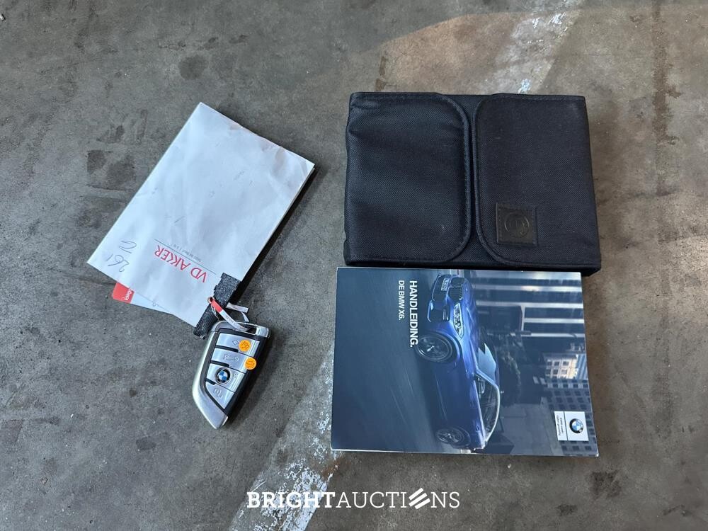 BMW X6 M50i High Executive 4.4 V8 530pk 2020 G06 (Origineel-NL), H-781-RJ