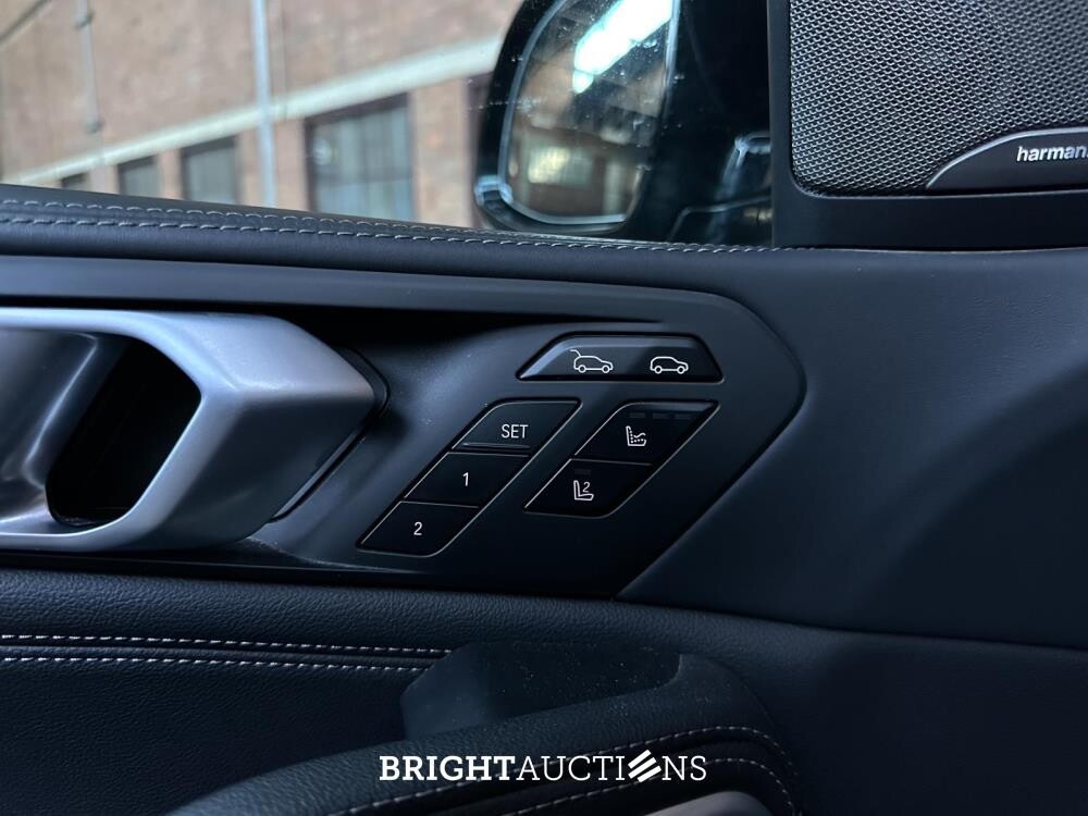 BMW X6 M50i High Executive 4.4 V8 530pk 2020 G06 (Origineel-NL), H-781-RJ