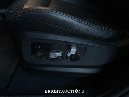 BMW X6 M50i High Executive 4.4 V8 530pk 2020 G06 (Origineel-NL), H-781-RJ