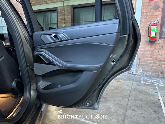 BMW X6 M50i High Executive 4.4 V8 530pk 2020 G06 (Origineel-NL), H-781-RJ