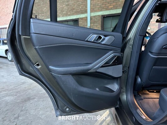 BMW X6 M50i High Executive 4.4 V8 530pk 2020 G06 (Origineel-NL), H-781-RJ