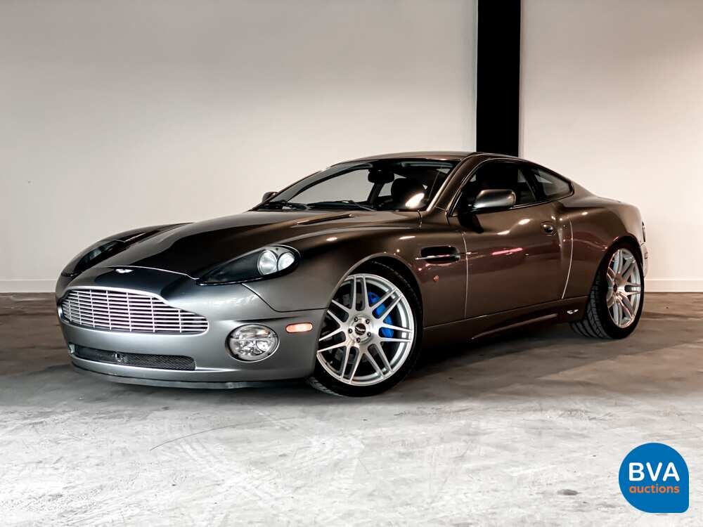 Aston Martin Vanquish 5.9 V12 466hp 2003.