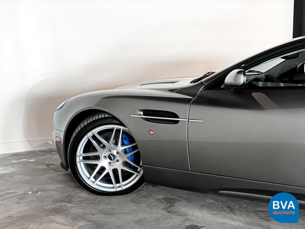 Aston Martin Vanquish 5.9 V12 466hp 2003.