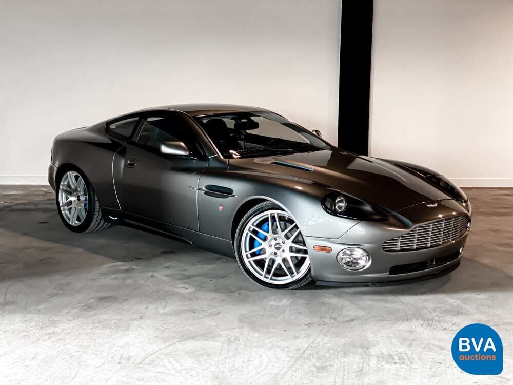 Aston Martin Vanquish 5.9 V12 466hp 2003.