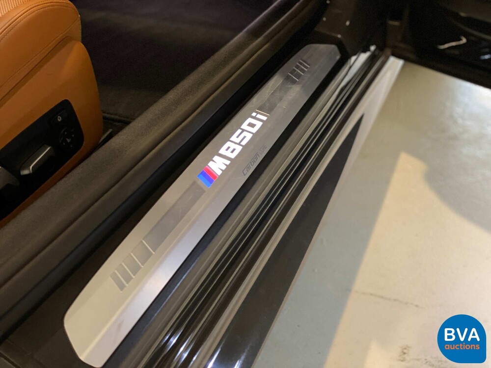 BMW M850i Coupe xDrive 530pk 4.4 V8 2019 8-serie FULL-CARBON M-Performance