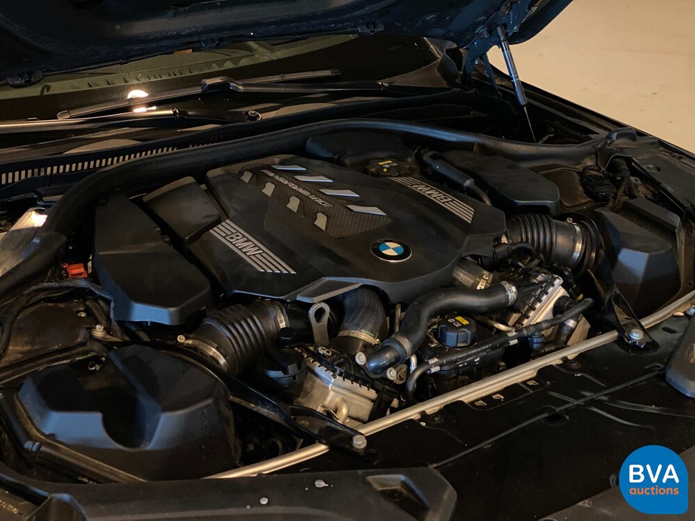 BMW M850i Coupe xDrive 530pk 4.4 V8 2019 8-serie FULL-CARBON M-Performance
