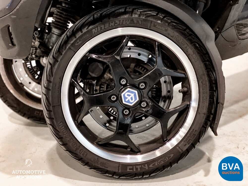 Piaggio Scooter 500LT MP3 Akraprovic Sport ABS 39hp 2014, ZP-430-P.