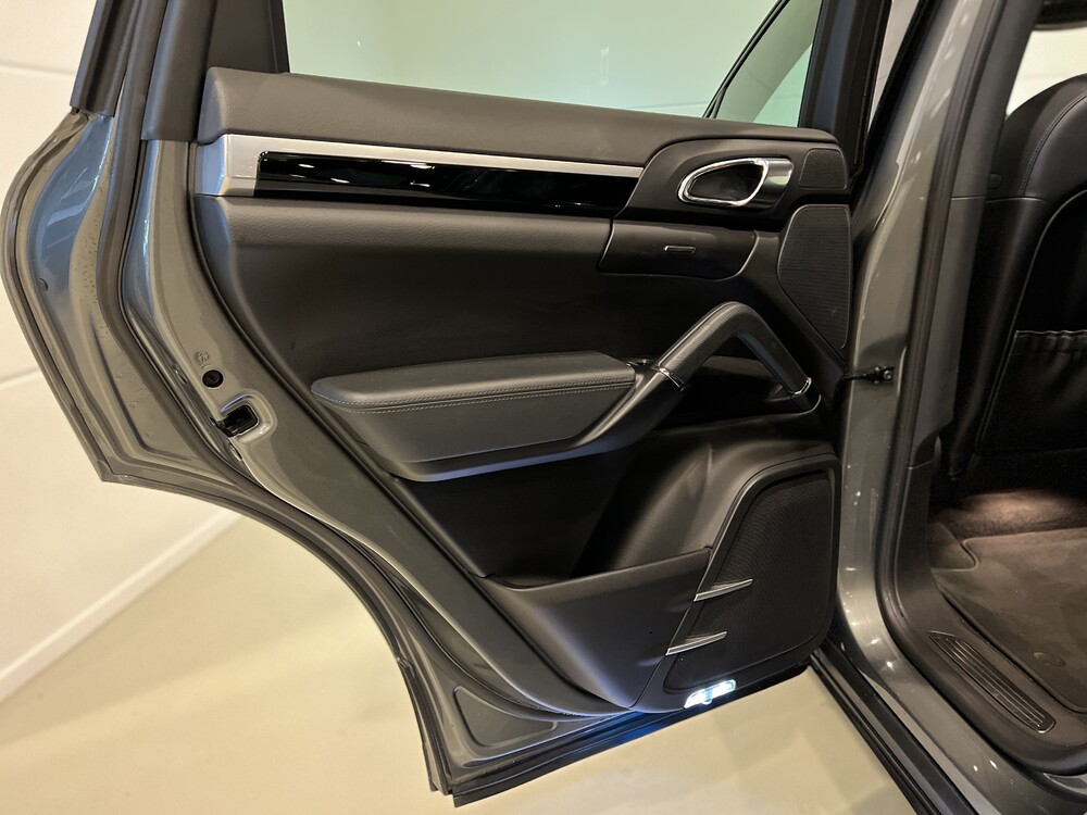 Porsche Cayenne S E-Hybrid 416pk 2015 Plug-In Hybrid FACELIFT -Org. NL-, HG-725-D.