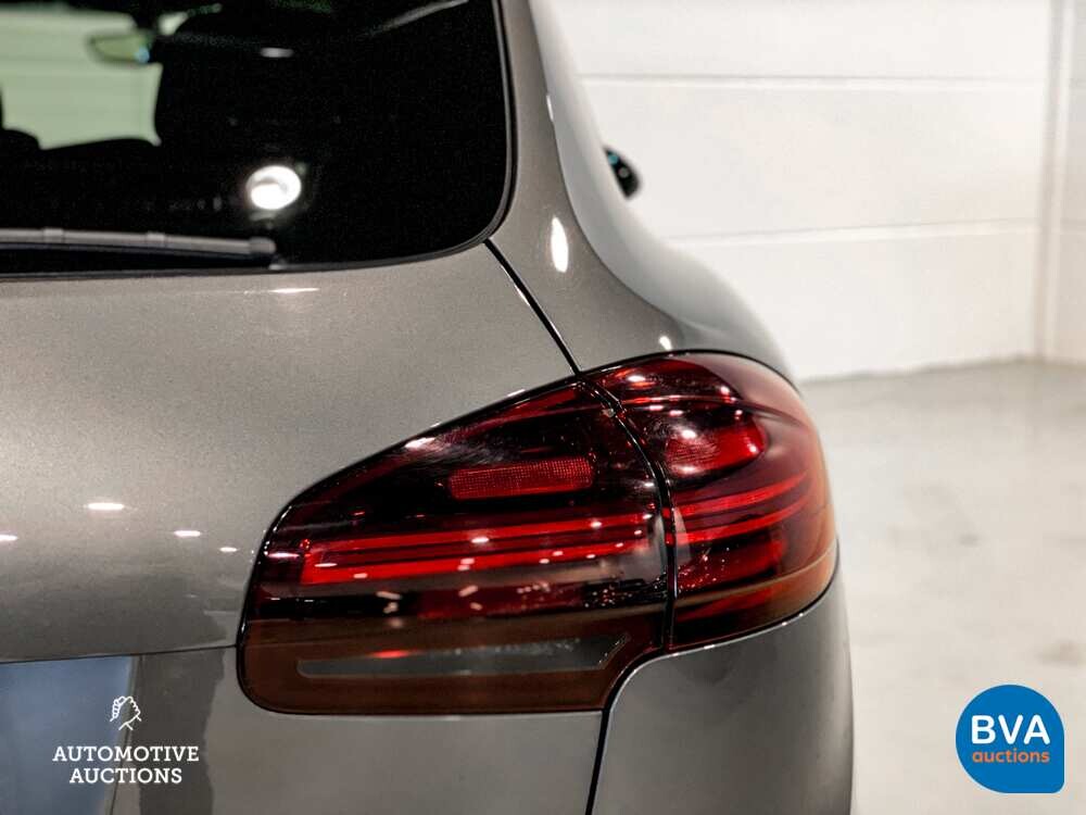 Porsche Cayenne S E-Hybrid 416pk 2015 Plug-In Hybrid FACELIFT -Org. NL-, HG-725-D.