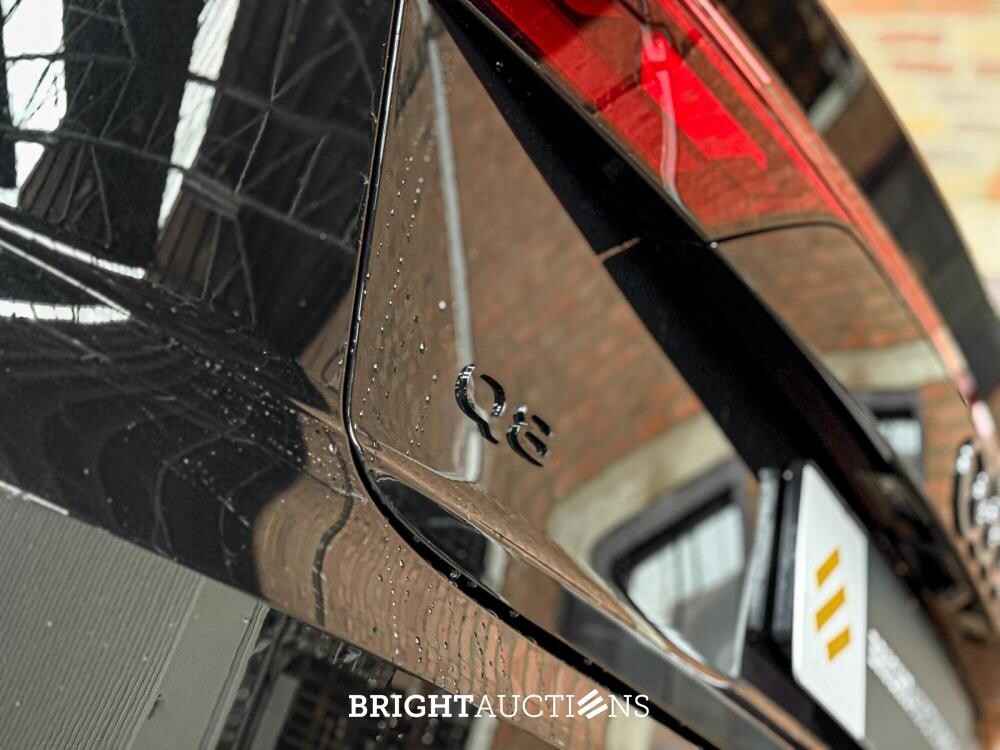 Audi Q8 60 TFSIe Quattro S-Line 490hp 2025 Plug-In Hybrid Manufacturer's Warranty