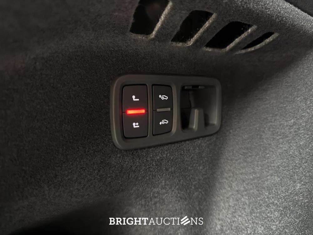 Audi Q8 60 TFSIe Quattro S-Line 490hp 2025 Plug-In Hybrid Manufacturer's Warranty