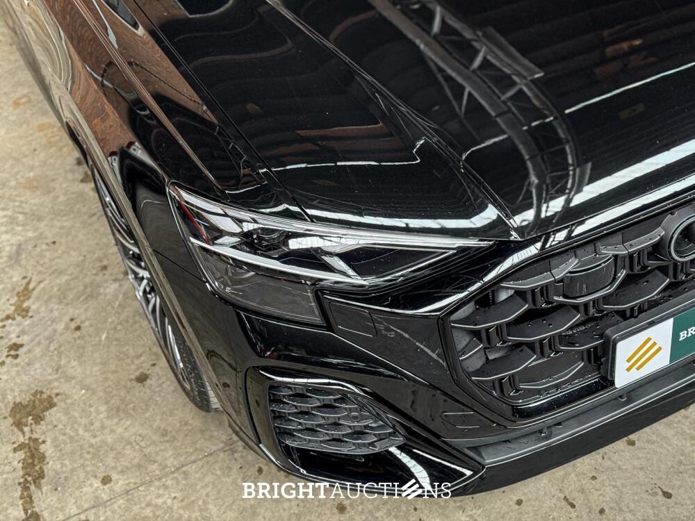Audi Q8 60 TFSIe Quattro S-Line 490hp 2025 Plug-In Hybrid Manufacturer's Warranty