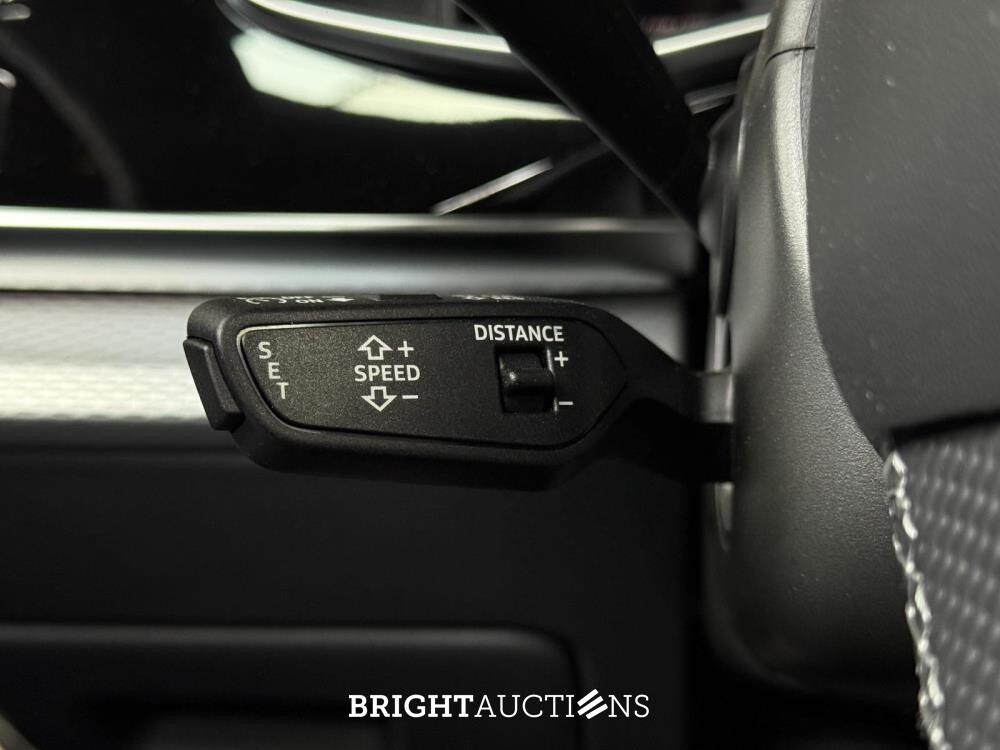 Audi Q8 60 TFSIe Quattro S-Line 490hp 2025 Plug-In Hybrid Manufacturer's Warranty