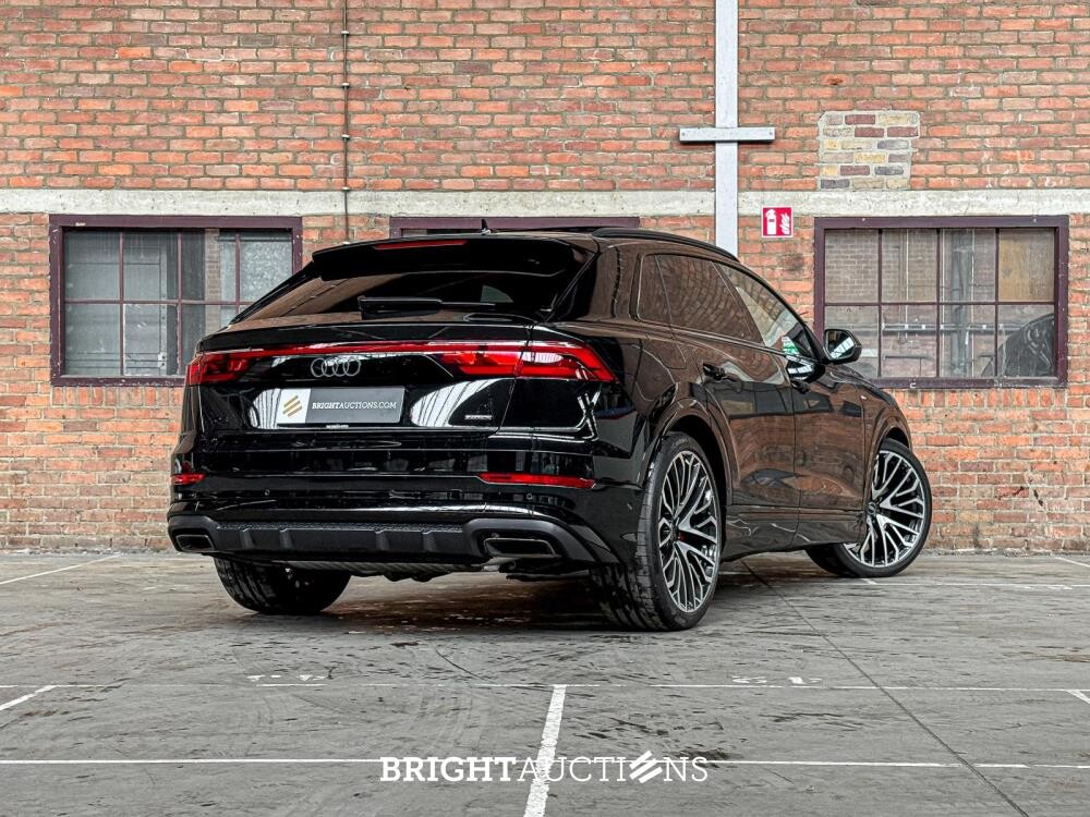 Audi Q8 60 TFSIe Quattro S-Line 490hp 2025 Plug-In Hybrid Manufacturer's Warranty