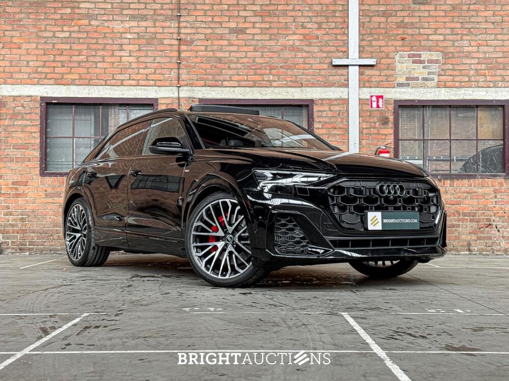 Audi Q8 60 TFSIe Quattro S-Line 490hp 2025 Plug-In Hybrid Manufacturer's Warranty