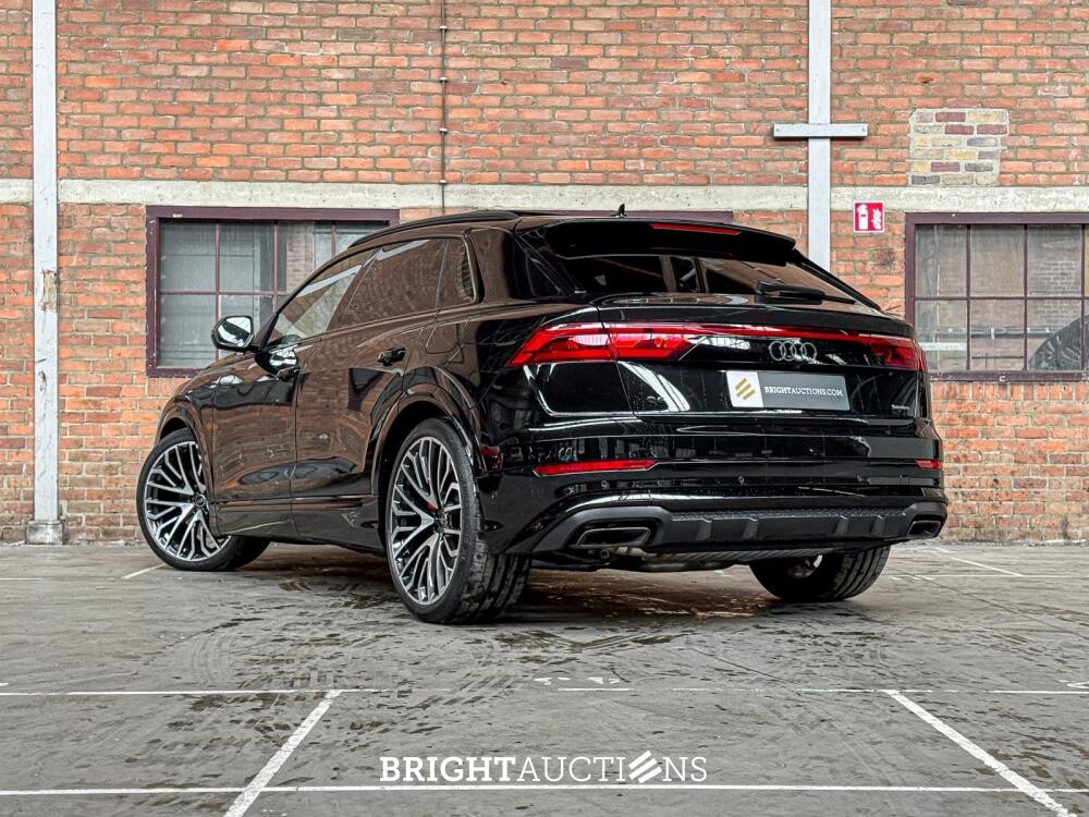 Audi Q8 60 TFSIe Quattro S-Line 490hp 2025 Plug-In Hybrid Manufacturer's Warranty