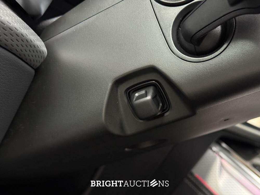 Audi Q8 60 TFSIe Quattro S-Line 490hp 2025 Plug-In Hybrid Manufacturer's Warranty