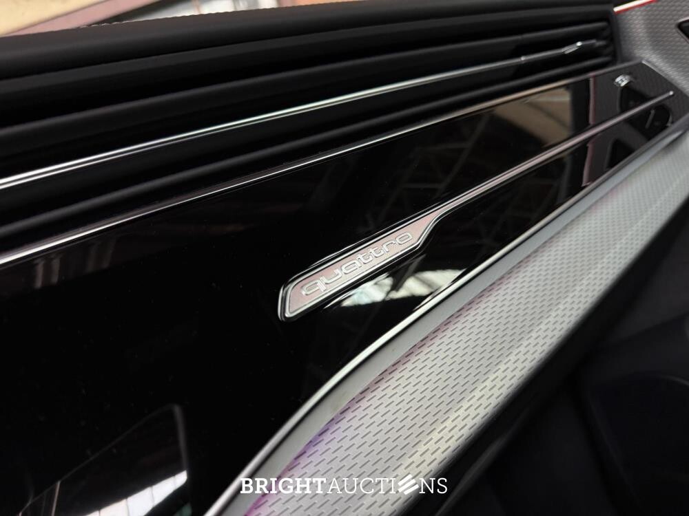 Audi Q8 60 TFSIe Quattro S-Line 490hp 2025 Plug-In Hybrid Manufacturer's Warranty