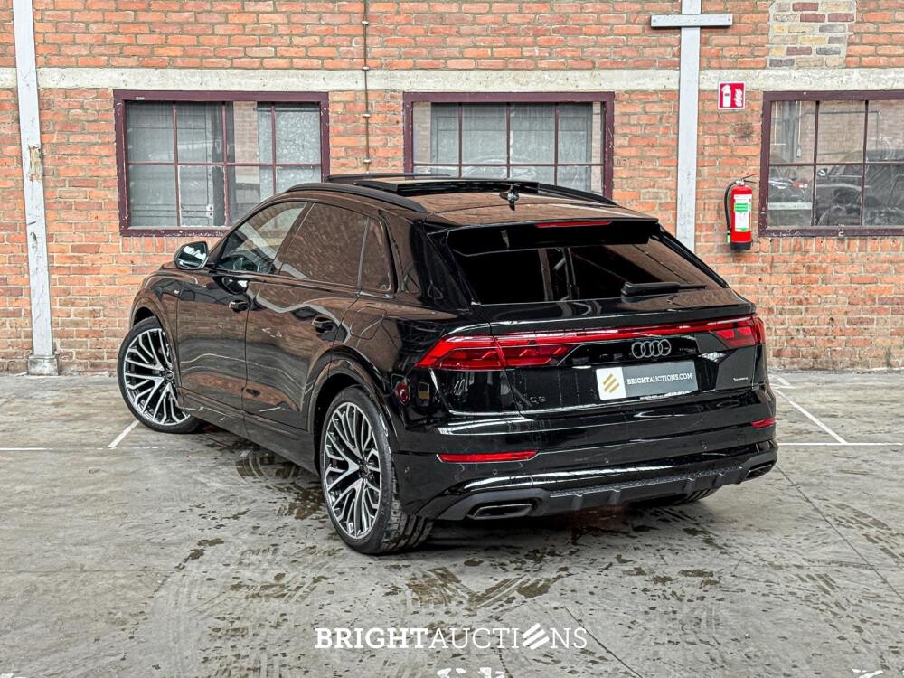 Audi Q8 60 TFSIe Quattro S-Line 490hp 2025 Plug-In Hybrid Manufacturer's Warranty