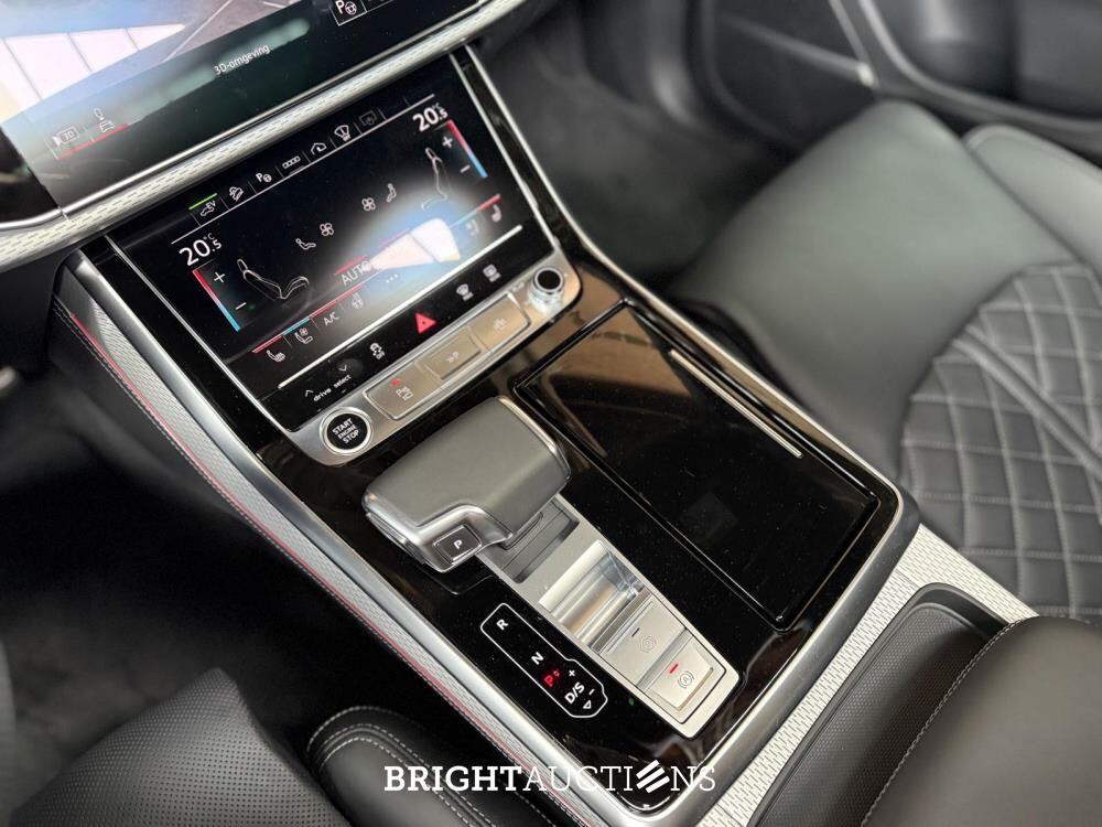 Audi Q8 60 TFSIe Quattro S-Line 490hp 2025 Plug-In Hybrid Manufacturer's Warranty