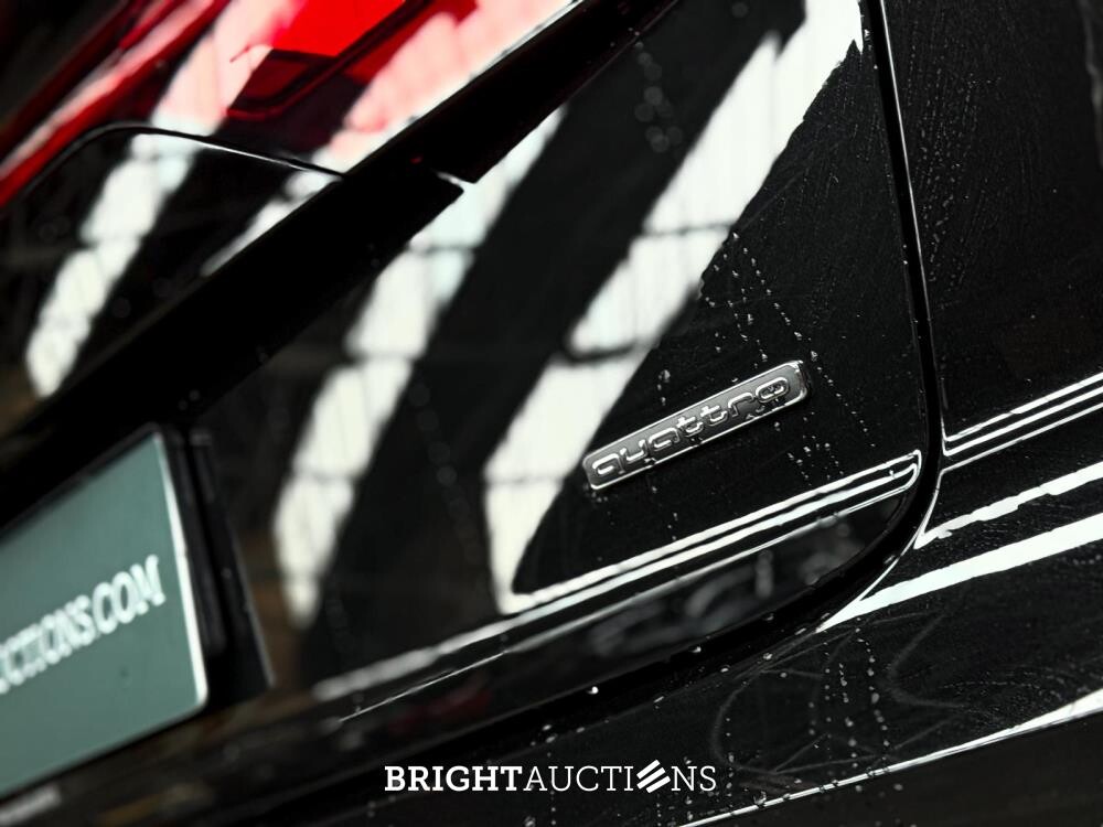 Audi Q8 60 TFSIe Quattro S-Line 490hp 2025 Plug-In Hybrid Manufacturer's Warranty