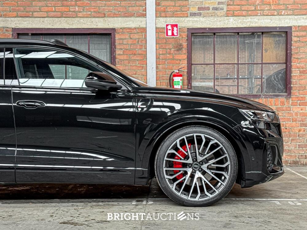 Audi Q8 60 TFSIe Quattro S-Line 490hp 2025 Plug-In Hybrid Manufacturer's Warranty