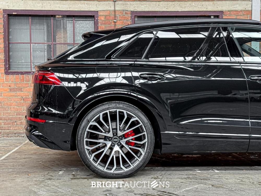 Audi Q8 60 TFSIe Quattro S-Line 490hp 2025 Plug-In Hybrid Manufacturer's Warranty