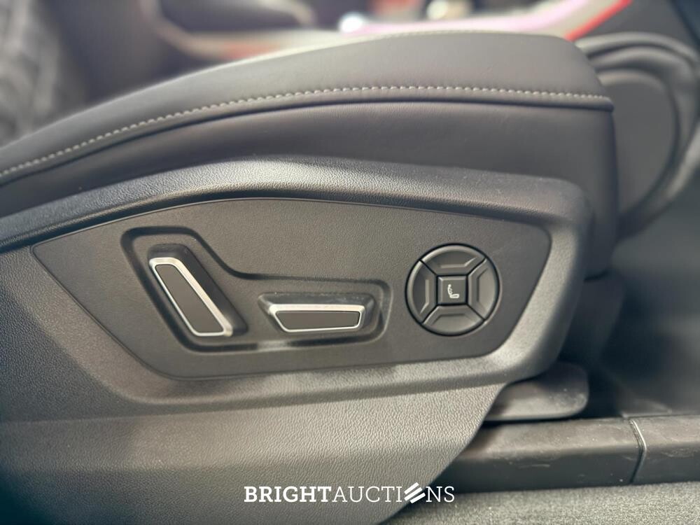 Audi Q8 60 TFSIe Quattro S-Line 490hp 2025 Plug-In Hybrid Manufacturer's Warranty