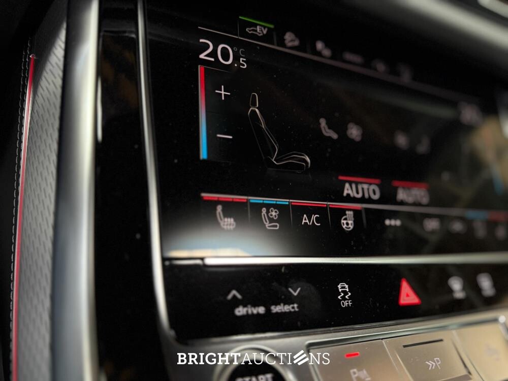 Audi Q8 60 TFSIe Quattro S-Line 490hp 2025 Plug-In Hybrid Manufacturer's Warranty