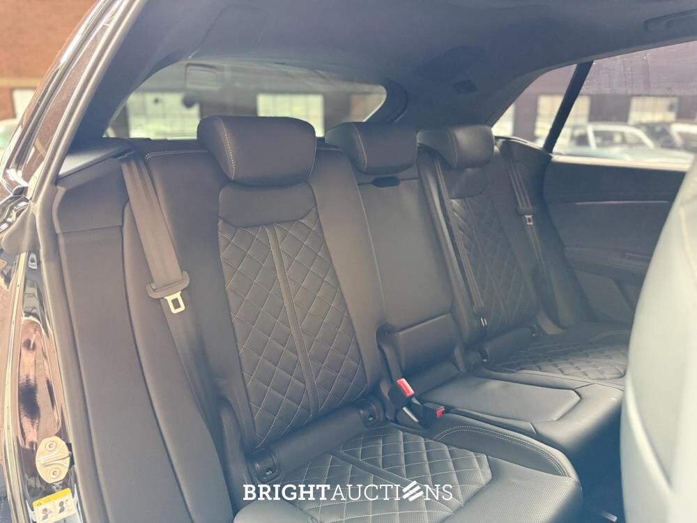 Audi Q8 60 TFSIe Quattro S-Line 490hp 2025 Plug-In Hybrid Manufacturer's Warranty