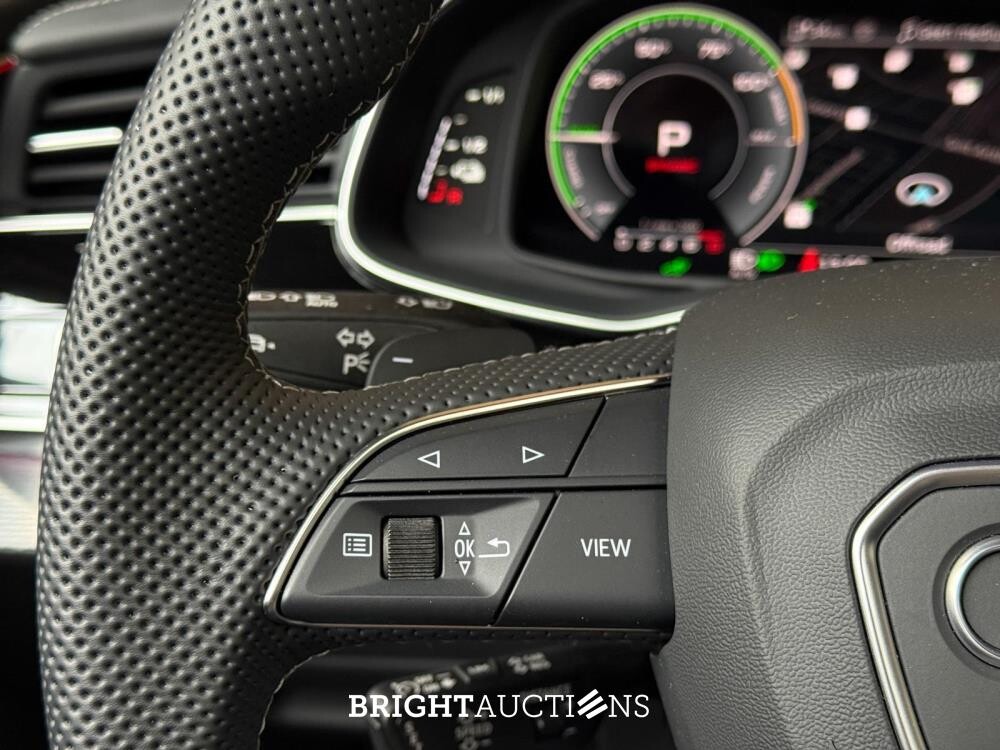 Audi Q8 60 TFSIe Quattro S-Line 490hp 2025 Plug-In Hybrid Manufacturer's Warranty