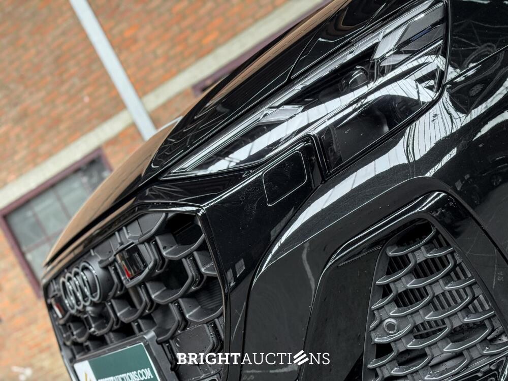 Audi Q8 60 TFSIe Quattro S-Line 490hp 2025 Plug-In Hybrid Manufacturer's Warranty