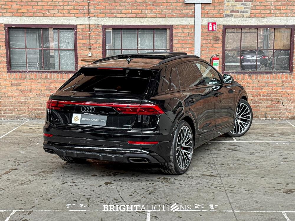 Audi Q8 60 TFSIe Quattro S-Line 490hp 2025 Plug-In Hybrid Manufacturer's Warranty