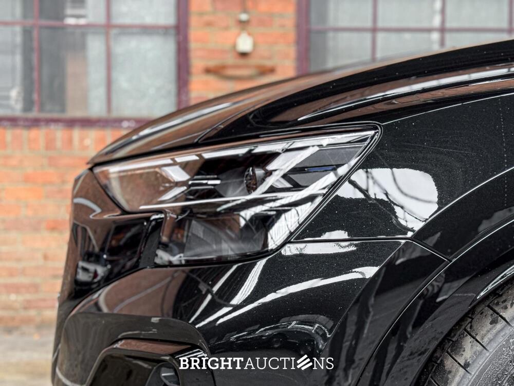 Audi Q8 60 TFSIe Quattro S-Line 490hp 2025 Plug-In Hybrid Manufacturer's Warranty