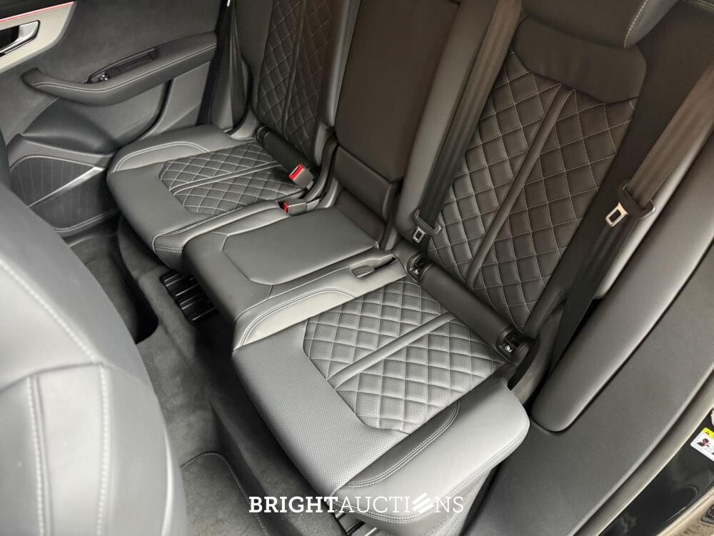 Audi Q8 60 TFSIe Quattro S-Line 490hp 2025 Plug-In Hybrid Manufacturer's Warranty