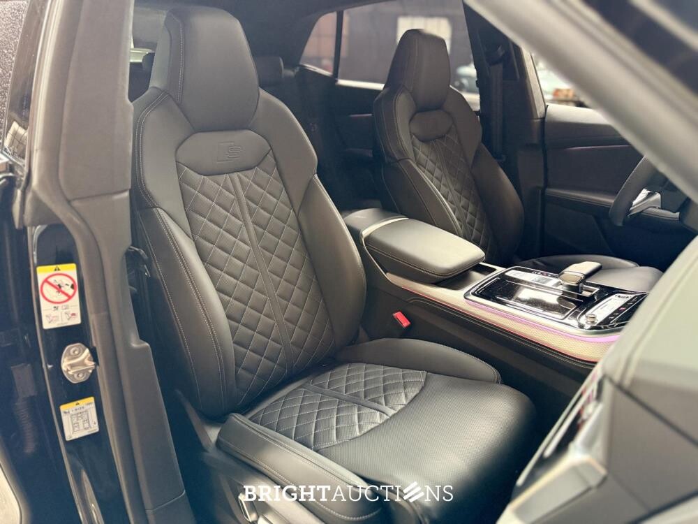 Audi Q8 60 TFSIe Quattro S-Line 490hp 2025 Plug-In Hybrid Manufacturer's Warranty