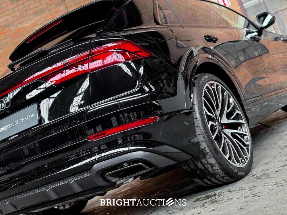 Audi Q8 60 TFSIe Quattro S-Line 490hp 2025 Plug-In Hybrid Manufacturer's Warranty