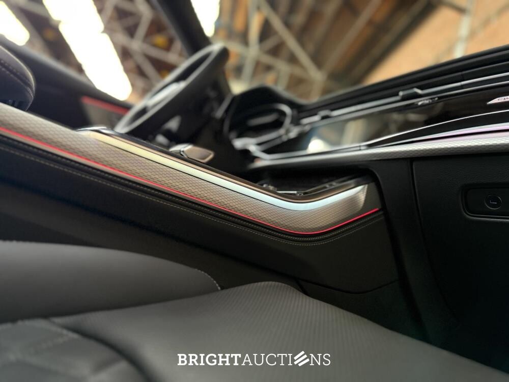 Audi Q8 60 TFSIe Quattro S-Line 490hp 2025 Plug-In Hybrid Manufacturer's Warranty