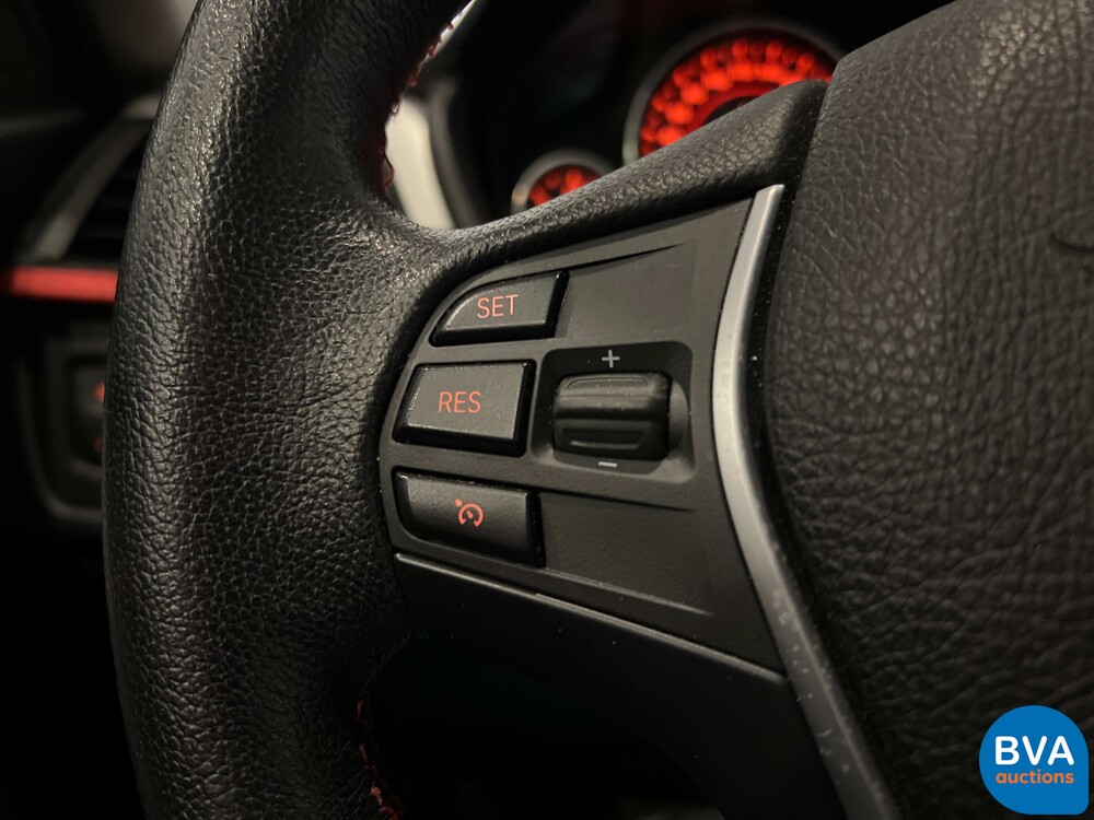 BMW ActiveHybrid 3 F30 335i Sedan 340pk 3-Serie 2013