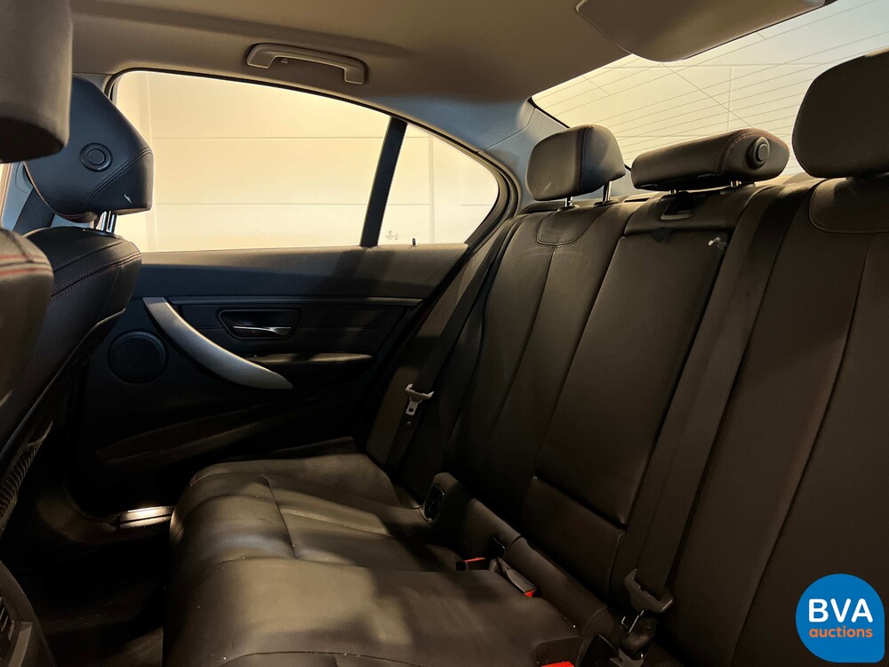 BMW ActiveHybrid 3 F30 335i Sedan 340pk 3-Serie 2013