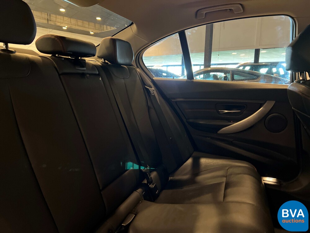 BMW ActiveHybrid 3 F30 335i Sedan 340pk 3-Serie 2013