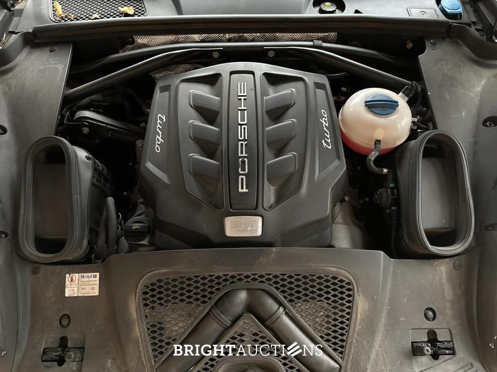 Porsche Macan Turbo 3.6 V6 400pk 2014 (Origineel-NL & 1e Eigenaar), 6-XSG-36